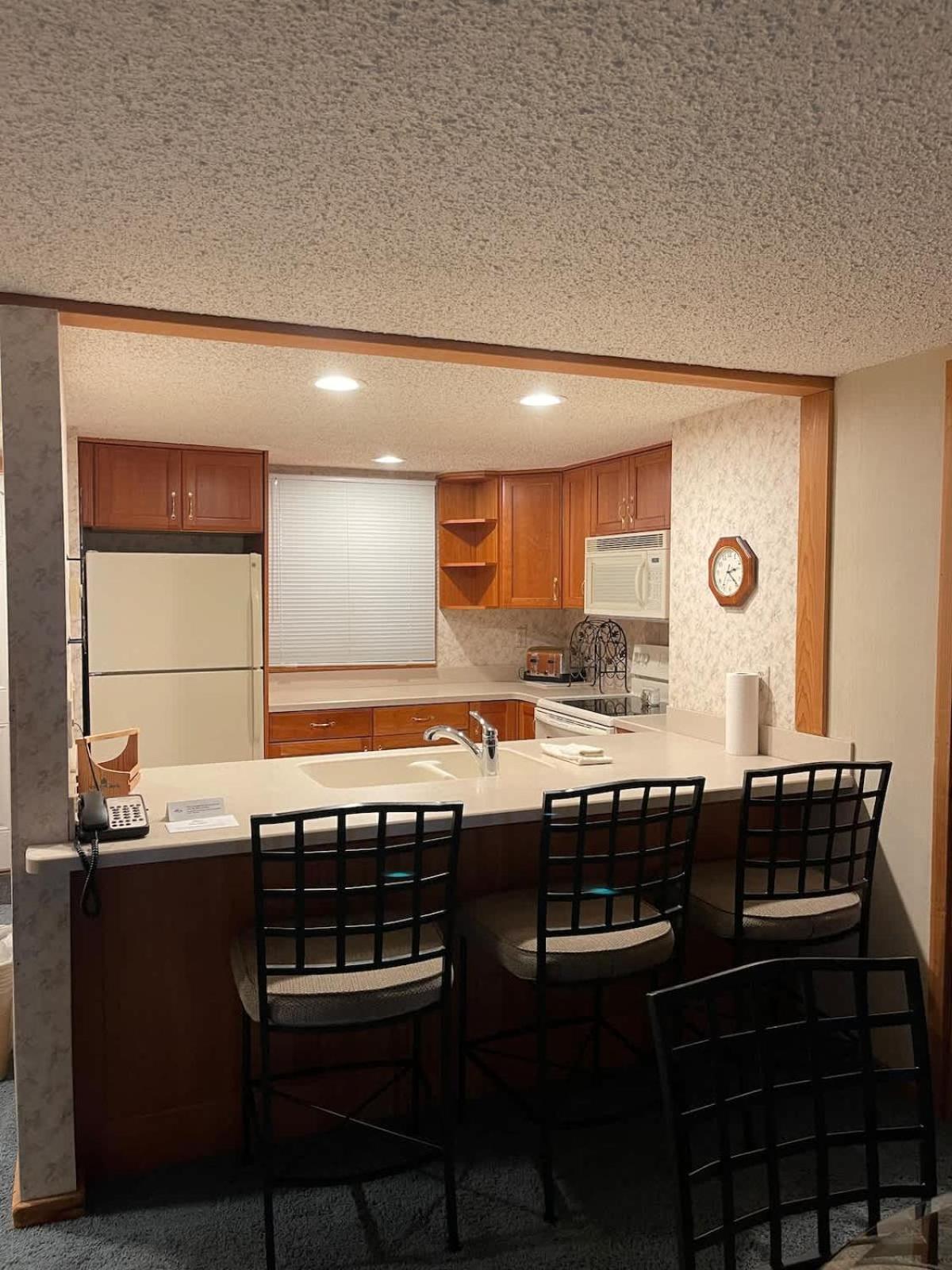 Top Floor Luxury, Sauna, Private Pool, Lake Bellaire Beach, 5 Beds, 4 Full Bath Exterior foto