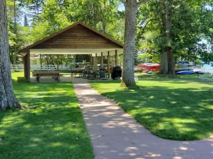 Top Floor Luxury, Sauna, Private Pool, Lake Bellaire Beach, 5 Beds, 4 Full Bath Exterior foto